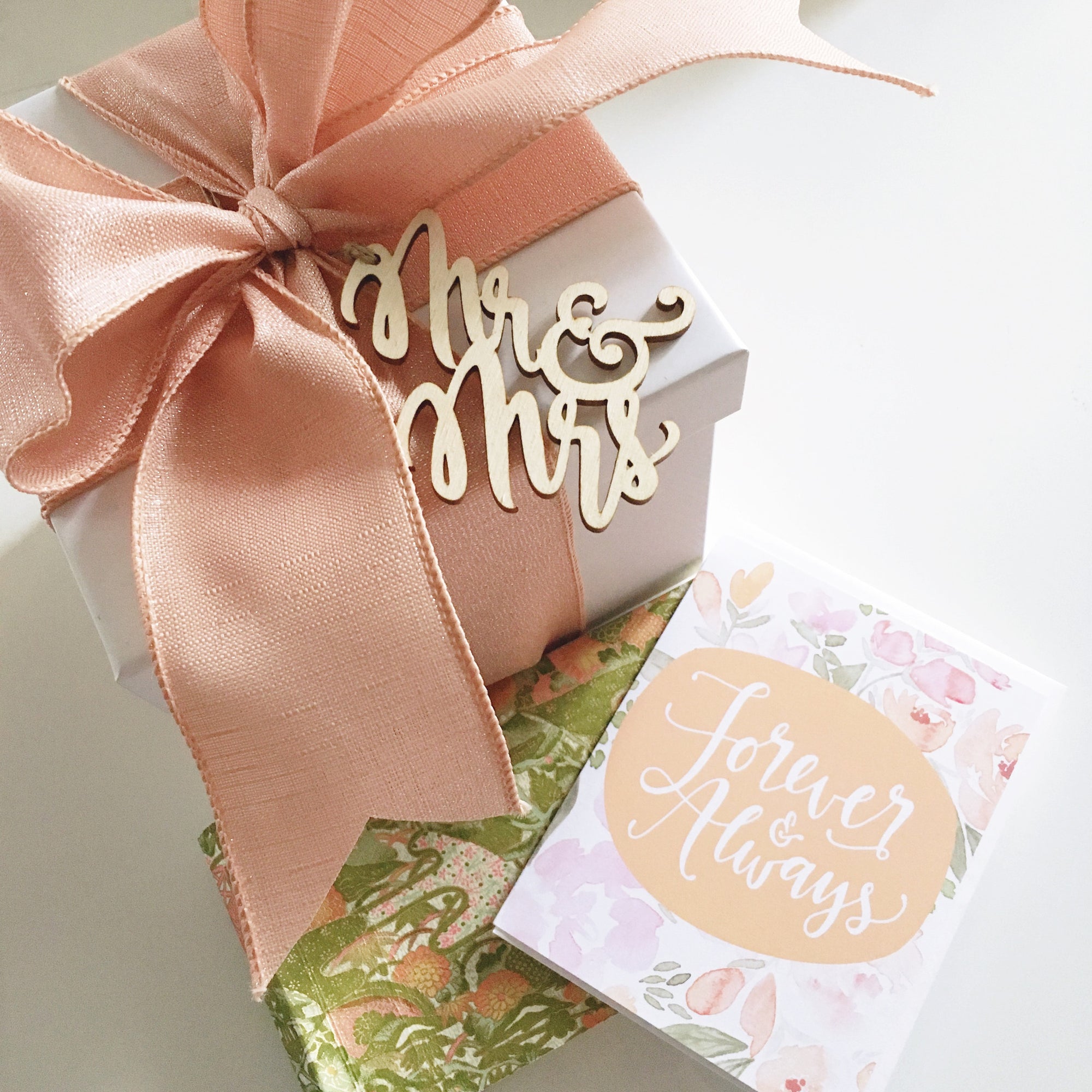 Mr & Mrs Ornament Tag