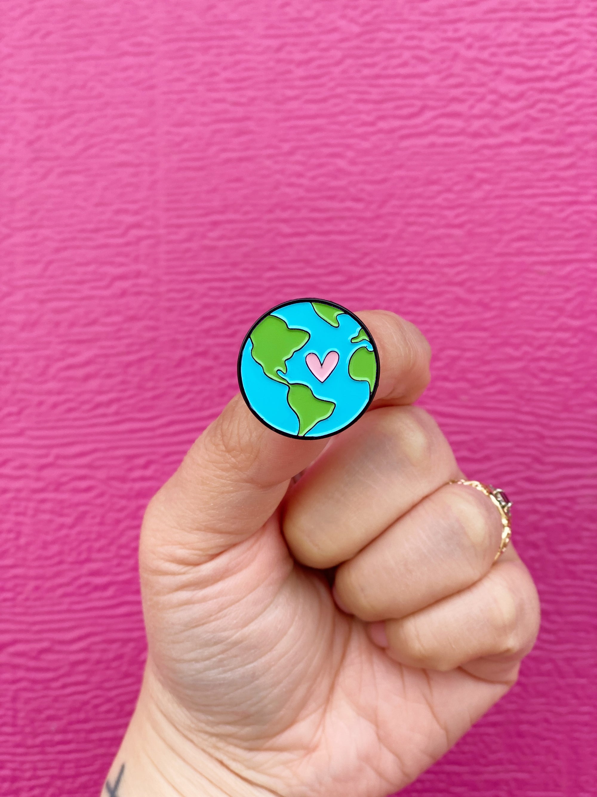 Earth Pin